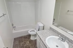 13821 SE Allen Rd., Bellevue, WA 98006 - Photo 17