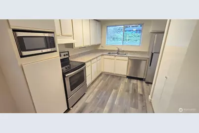 13821 SE Allen Road, Bellevue, WA 98006 - Photo 13