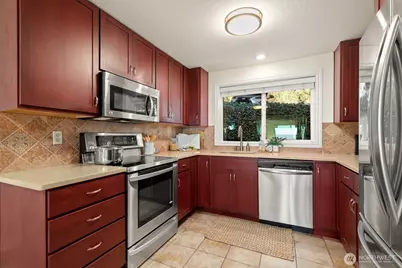 10203 47th Avenue SW #C5, Seattle, WA 98146 - Photo 11