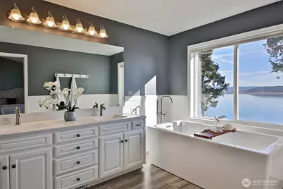 2820 SW Scenic Heights Street, Oak Harbor, WA 98277 - Photo 23