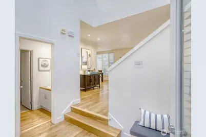 608 Bellevue Way SE #F1, Bellevue, WA 98004 - Photo 3