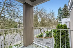 608 Bellevue Way SE, Bellevue, WA 98004 - Photo 17