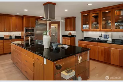 8533 NE Juanita Dr (Private Lane), Kirkland, WA 98034 - Photo 5