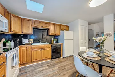 4308 NE Sunset Boulevard #P1, Renton, WA 98059 - Photo 5