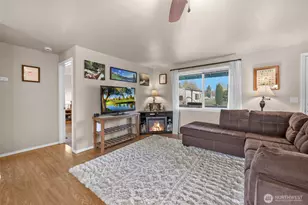 402 Haines St, Sedro Woolley, WA 98284 - Photo 11