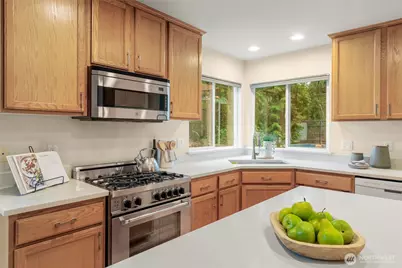 625 191st Street SW, Lynnwood, WA 98036 - Photo 9