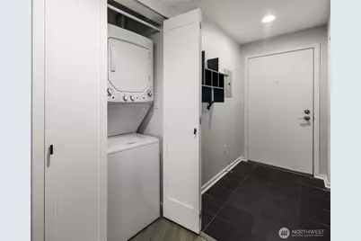 232 Belmont Avenue E #202, Seattle, WA 98102 - Photo 13