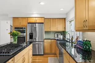 16208 SE 33rd Cir, Bellevue, WA 98008 - Photo 13