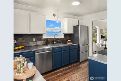 8017 SW Dilworth Road, Vashon, WA 98070 - Photo 11