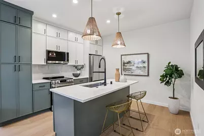 13748 Stone Avenue N, Seattle, WA 98133 - Photo 7