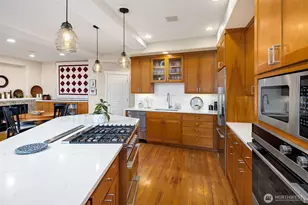 4411 NE 90th St, Seattle, WA 98115 - Photo 9