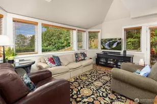 4411 NE 90th St, Seattle, WA 98115 - Photo 11