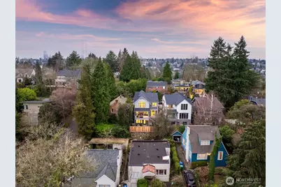 208 35th Avenue E, Seattle, WA 98112 - Photo 39