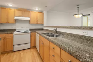 25025 SE Klahanie Blvd, Issaquah, WA 98029 - Photo 11