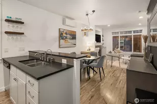 2006 Yale Ave. E., Seattle, WA 98102 - Photo 3