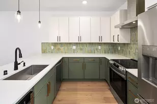 725 18th Ave, Seattle, WA 98122 - Photo 3