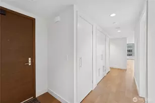 588 Bell St, Seattle, WA 98121 - Photo 25