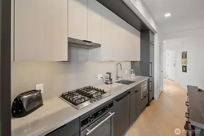 590 1st Avenue S #901, Seattle, WA 98104 - Photo 13