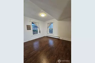 714 1st Avenue W #301, Seattle, WA 98119 - Photo 15