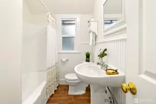 8051 15th Ave NE, Seattle, WA 98115 - Photo 15