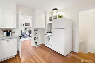 8051 15th Ave NE, Seattle, WA 98115 - Photo 11