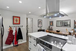 8515 Main St, Edmonds, WA 98026 - Photo 11