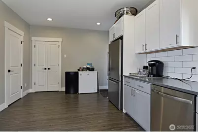 5037 21st Avenue NE, Seattle, WA 98105 - Photo 7