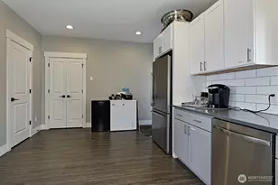 5037 21st Ave NE, Seattle, WA 98105 - Photo 7