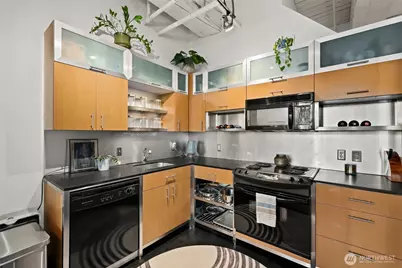 1120 Cliff Avenue #305, Tacoma, WA 98402 - Photo 15