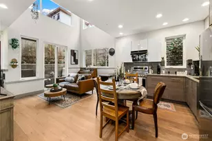 4329 Woodland Park Ave N, Seattle, WA 98103 - Photo 7