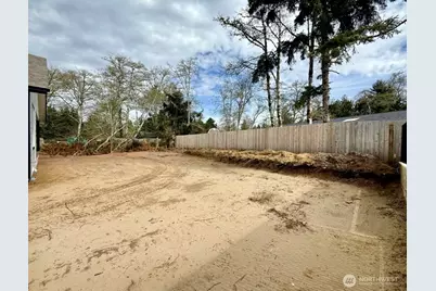 684 Lake Island Avenue SE, Ocean Shores, WA 98569 - Photo 9