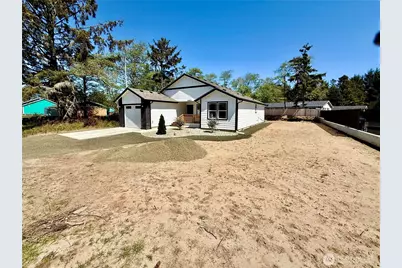 684 Lake Island Avenue SE, Ocean Shores, WA 98569 - Photo 3