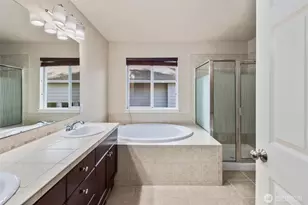 21705 38th Dr SE, Bothell, WA 98021 - Photo 23