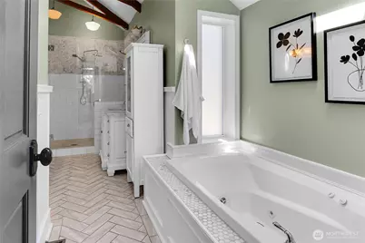 9510 9th Avenue NW, Seattle, WA 98117 - Photo 17