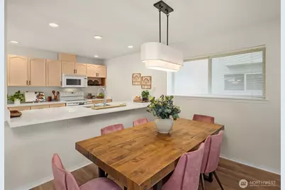 4457 44th Avenue SW #102, Seattle, WA 98116 - Photo 7