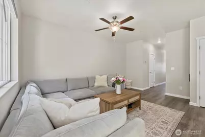 8603 E Gilman Avenue, Arlington, WA 98223 - Photo 9