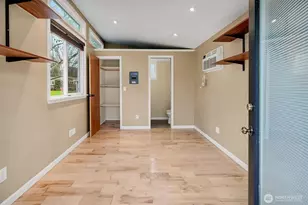 10825 NE 62nd St, Kirkland, WA 98033 - Photo 39