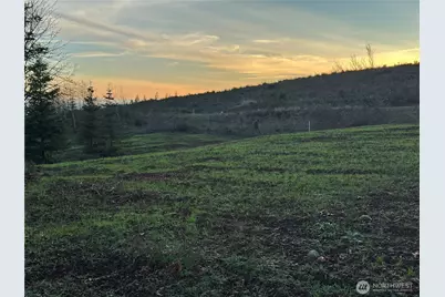 228 Suncrest Drive, Castle Rock, WA 98611 - Photo 3