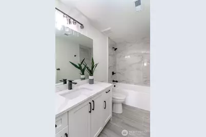 124 S 108th Place, Seattle, WA 98168 - Photo 19