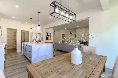 124 S 108th Place, Seattle, WA 98168 - Photo 15