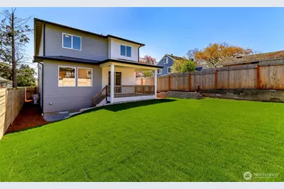 124 S 108th Place, Seattle, WA 98168 - Photo 37