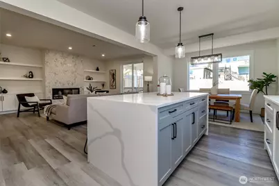 124 S 108th Place, Seattle, WA 98168 - Photo 11