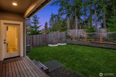 18627 Meridian Place W, Bothell, WA 98012 - Photo 31