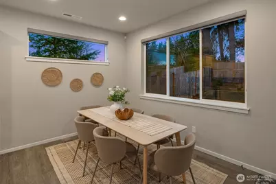 18627 Meridian Place W, Bothell, WA 98012 - Photo 13