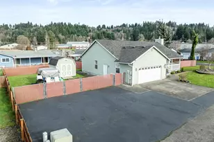 823 SW 21st St, Chehalis, WA 98532 - Photo 3