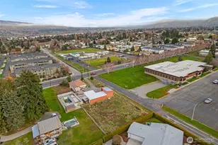 1210 N Western Ave, Wenatchee, WA 98801 - Photo 5