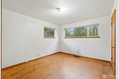 10012 8th Avenue NW, Seattle, WA 98177 - Photo 17