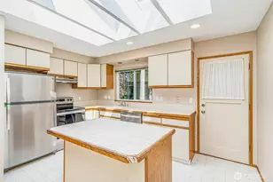 4256 163rd Ave SE, Bellevue, WA 98006 - Photo 3