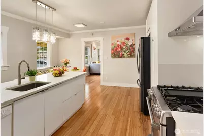 7117 12th Avenue NE, Seattle, WA 98115 - Photo 9