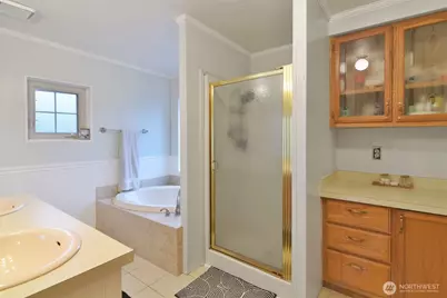 12611 NE 197th Street, Bothell, WA 98011 - Photo 21